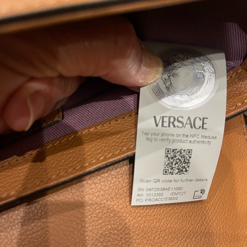 Versace bag - Picture 7 of 9
